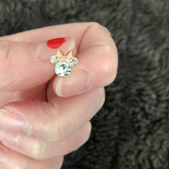 Minnie Mouse girls Earrings like new! - Picture 5 of 5